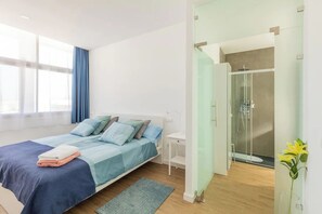 2 chambres, fer et planche Ă repasser, Wi-Fi, draps fournis