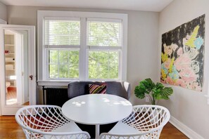Dining - Historic Studio:  Near Buffalo Trace, Walk to Dtwn (Frankfort)