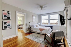 1 dormitorio, tabla de planchar con plancha, cuna de viaje y wifi