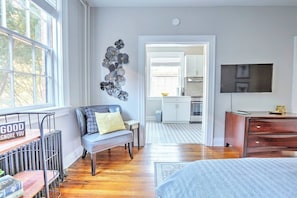 1 bedroom, iron/ironing board, travel cot, WiFi