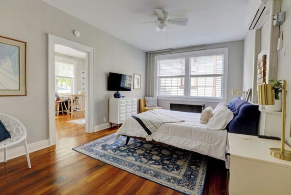 1 bedroom, iron/ironing board, travel crib, WiFi