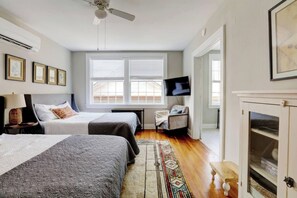 1 bedroom, iron/ironing board, travel cot, WiFi