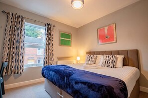 2 bedrooms, desk, iron/ironing board, free WiFi