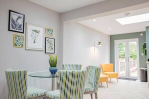 Dining - Lower Chestnut House, 2 Bedroom, Central Worcester (Worcestershire)