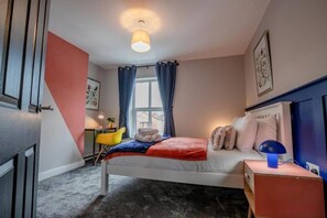 2 bedrooms, desk, iron/ironing board, free WiFi - Lower Chestnut House, 2 Bedroom, Central Worcester (Worcestershire)