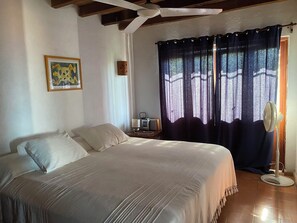 2 habitaciones, tabla de planchar con plancha y wifi gratis