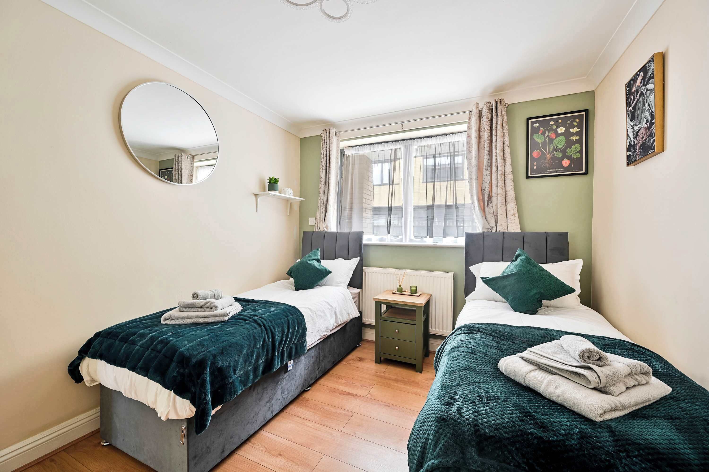 2 chambres, bureau, fer et planche à repasser, Wi-Fi gratuit