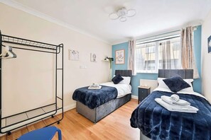 2 bedrooms, desk, iron/ironing board, free WiFi