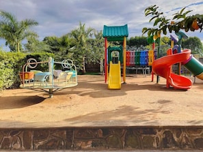 Außen-Kinderspielplatz