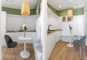 Private kitchen - Cozy 1-bedroom apartment in awesome București with WiFi, AC (București)