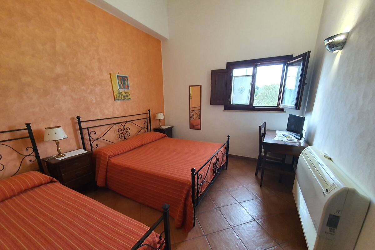 Classic Triple Room, Garden View | WiFi (free)