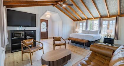 Newly renovated boutique hotel in heart of Solvang, California - dog friendly
