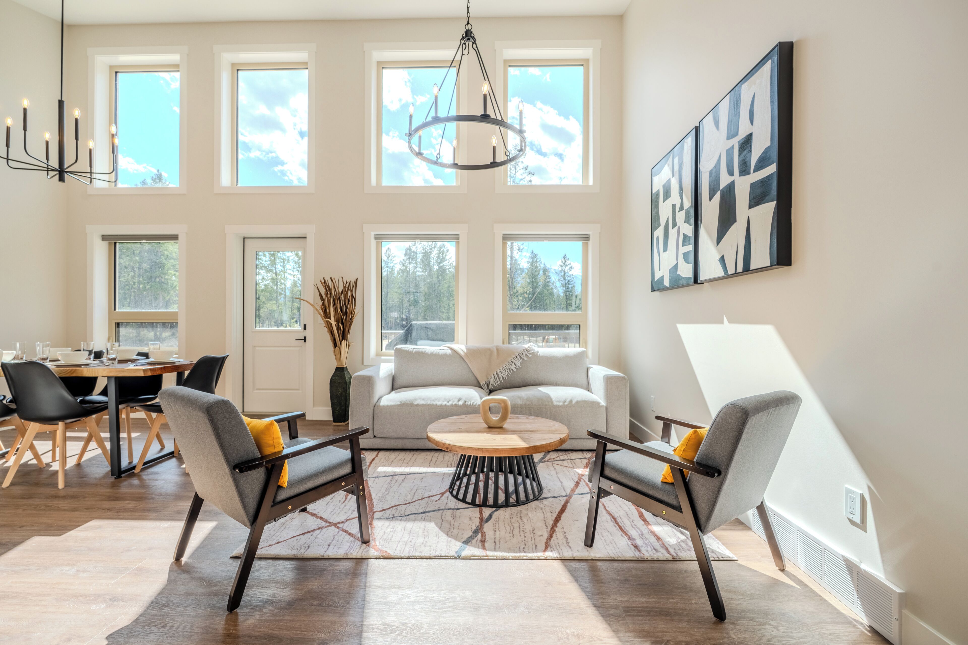 電視、足球機、書籍