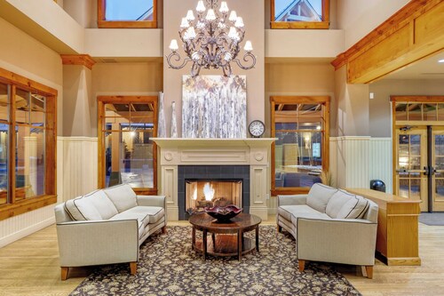 Steps to Lifts, Peak 9, Main Street Balcony, Lounge Pool Water House 5204