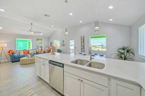 Interior - Sleeps 21, 2 Homes Private Pool, Patio Lounge w/ Fire Pit, Bar, TV, & Games (Port Aransas)