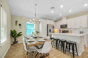 Interior - Sleeps 21, 2 Homes Private Pool, Patio Lounge w/ Fire Pit, Bar, TV, & Games (Port Aransas)