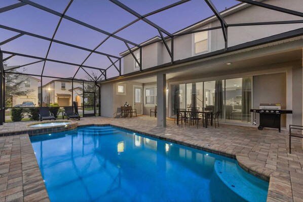 Interior - Minutes to Disney Parks + Universal Sleeps 21 w/ Pool, Hot Tub, Game Room (Kissimmee)