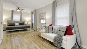 2 Schlafzimmer, Bügeleisen/Bügelbrett, WLAN, Bettwäsche