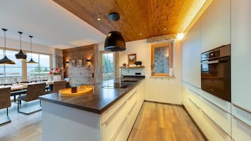 Chalet | Private kitchen | Stovetop