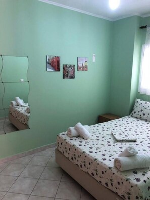 4 室のベッドルーム、アイロン / アイロン台、WiFi、ベッドシーツ