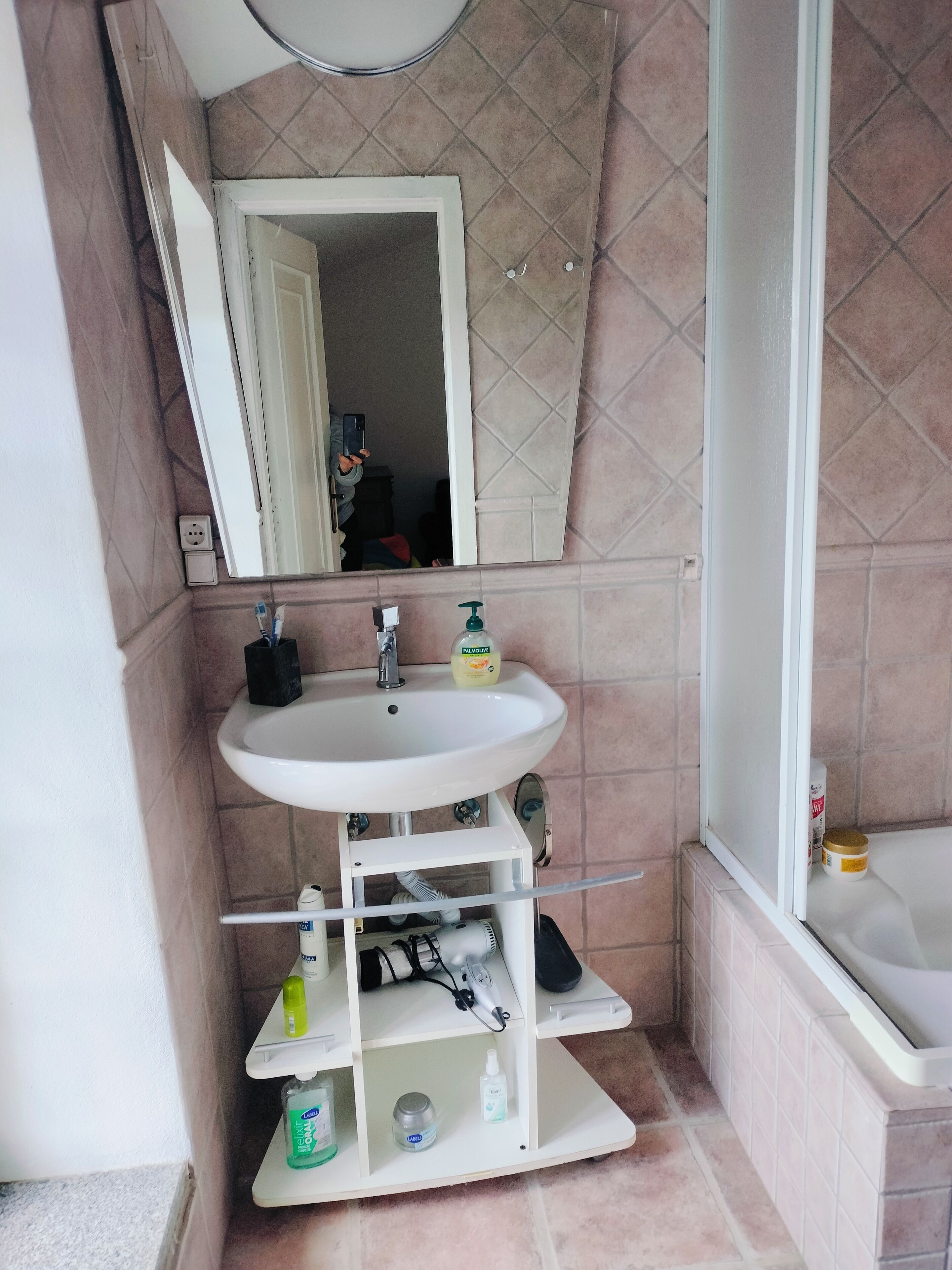 Doccia, asciugacapelli, bidet, asciugamani