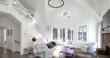 Scenic 4BR 2BA Lake Burton Home