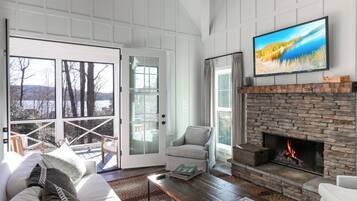 Family House, Lake View | Living area | Smart TV, fireplace
