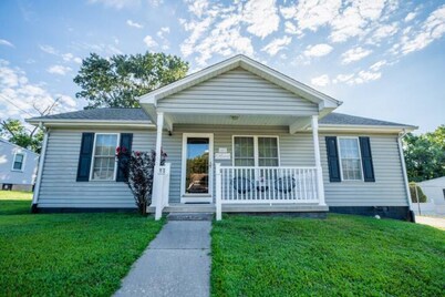 Spacious 3bd/2ba near Casino