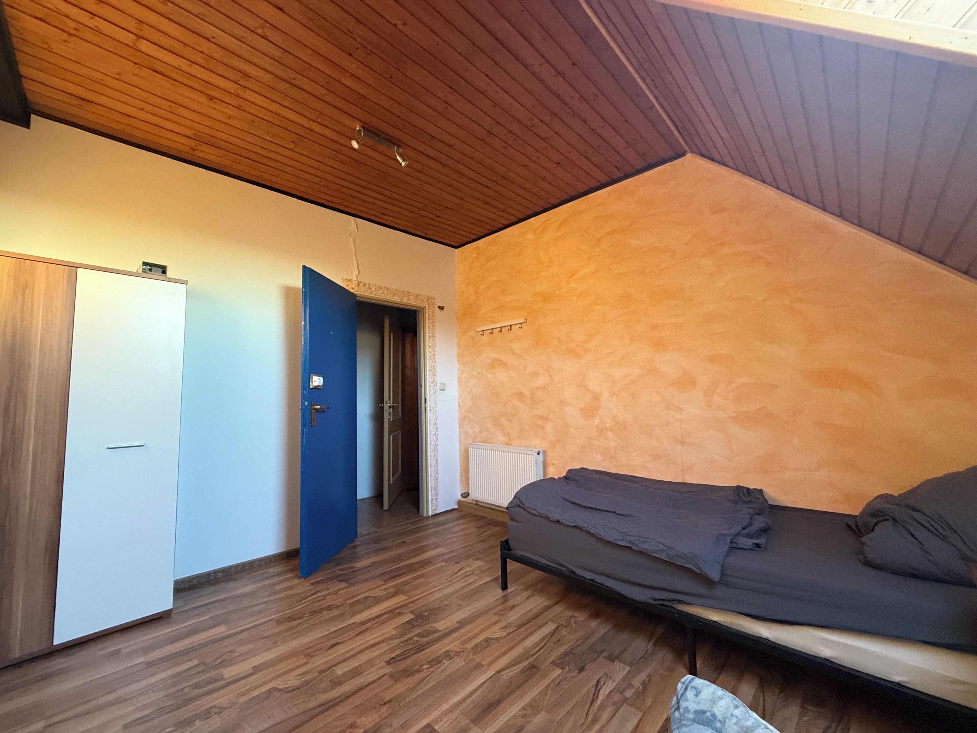 8 chambres, bureau, lit parapluie, Wi-Fi gratuit