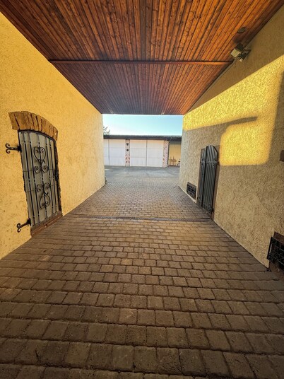 Lots of space & comfort - ideal for fitters or vacation guests!