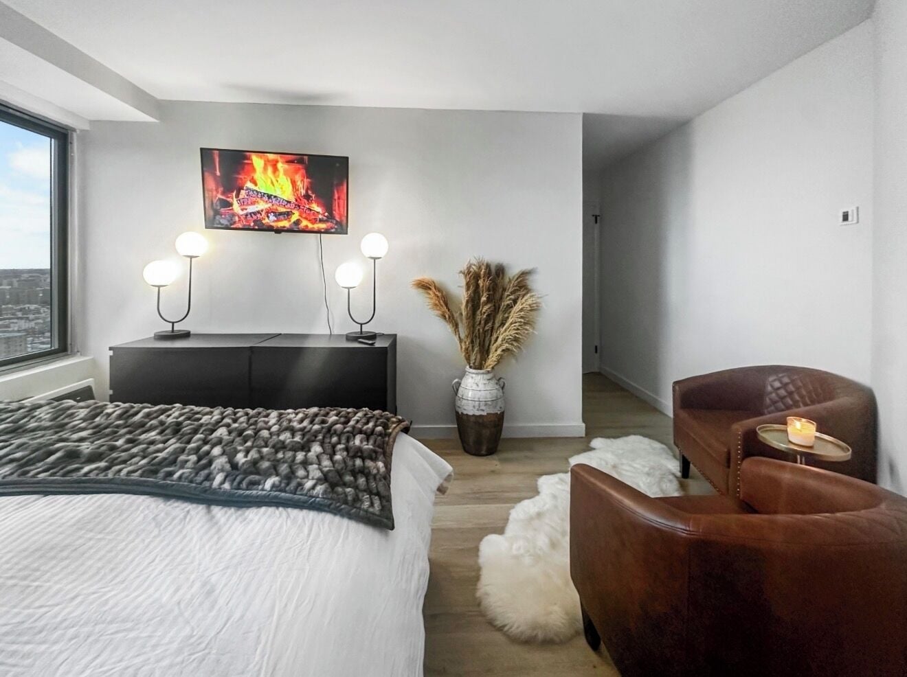 3 bedrooms, iron/ironing board, travel crib, WiFi