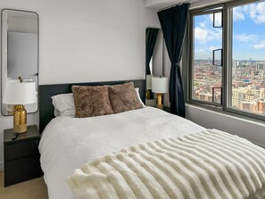 3 habitaciones, tabla de planchar con plancha, cuna de viaje y wifi 