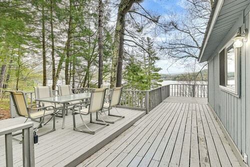 Lake-View Deck! Cabin Near Saratoga Race Course