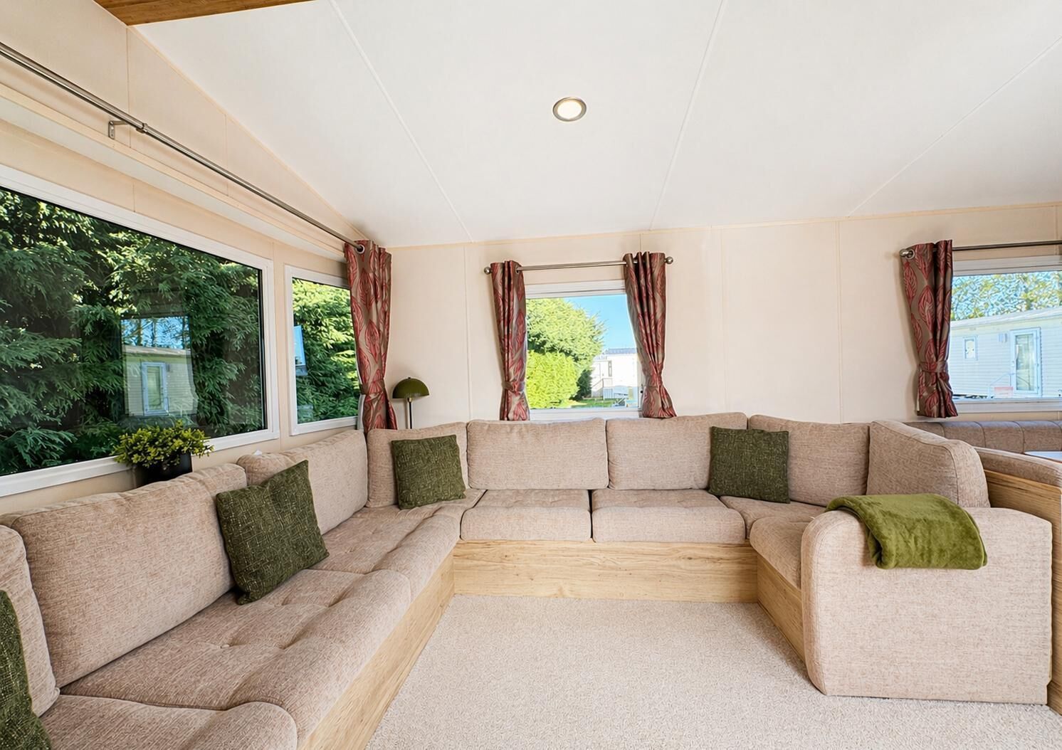 Lovely Caravan At Southview Holiday Park In Skegness Ref 33033e - 林肯郡