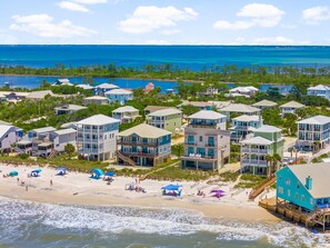 Beach nearby, white sand - Pet Friendly Beach House - Beach Hop (Port St. Joe)