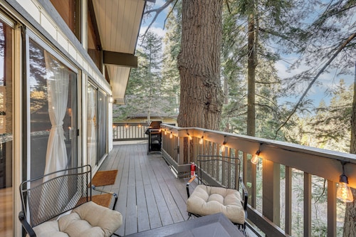 Modern Lake Arrowhead Retreat: 3 Mi to Village