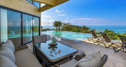 5 Bedroom, 4 Bathroom House Dominicalito Bay