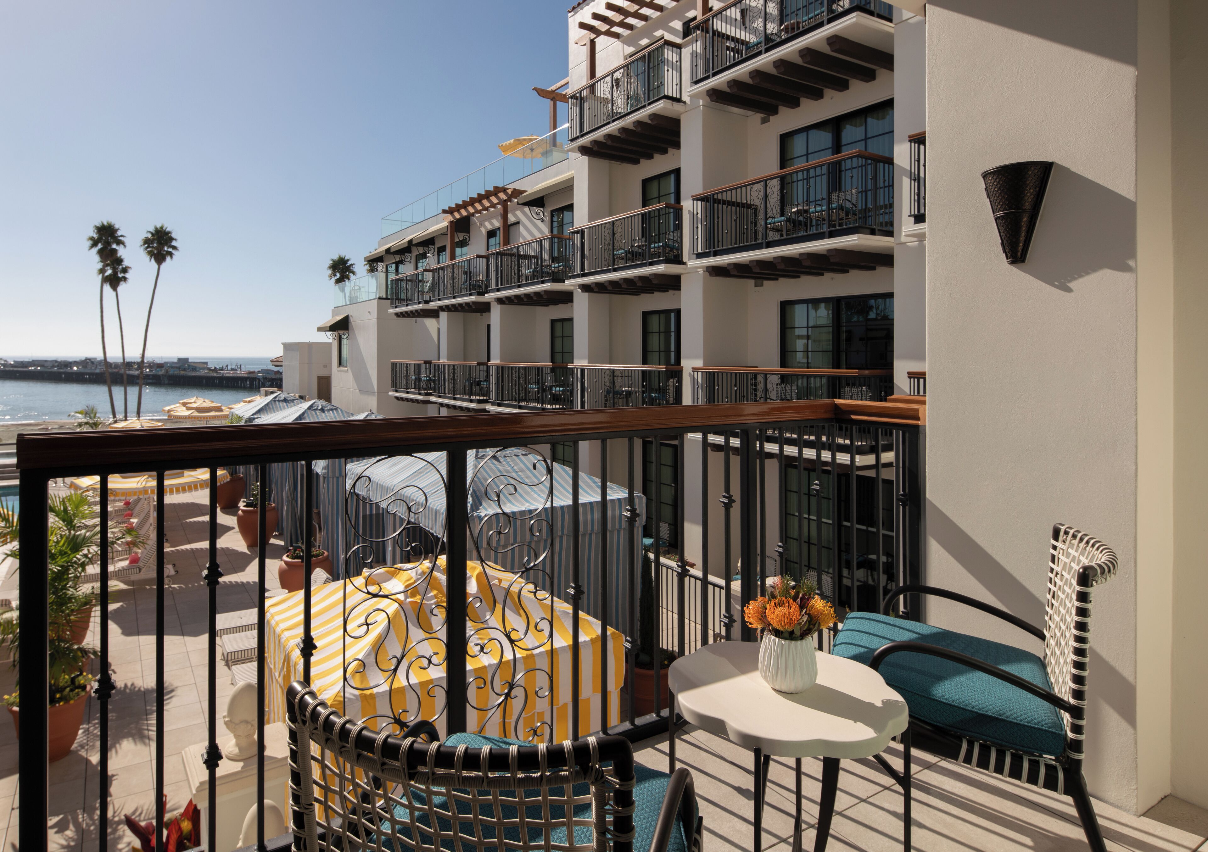 Hypo-allergenic bedding, in-room safe, blackout curtains