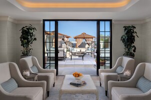 Couples treatment rooms, sauna, steam room, body treatments