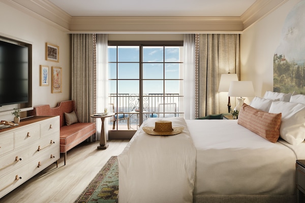 Hypo-allergenic bedding, in-room safe, blackout drapes