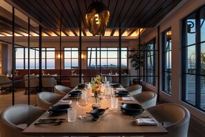 Restaurant - La Bahia Hotel and Spa (Santa Cruz)