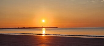 Ocean Dreamer! New custom home nestled in the peaceful Historic District!