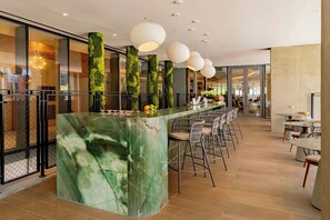 Bar (en la propiedad)