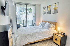 1 bedroom, desk, iron/ironing board, WiFi