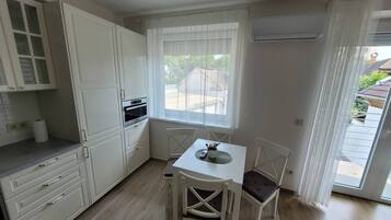 Appartamento, 2 camere da letto, fumatori, balcone | Pasti