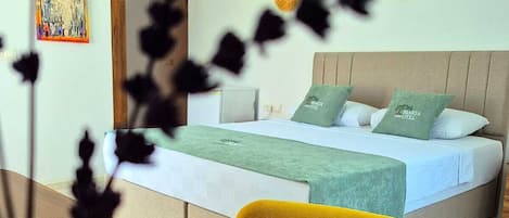 Basic Room, Garden View | Bed sheets