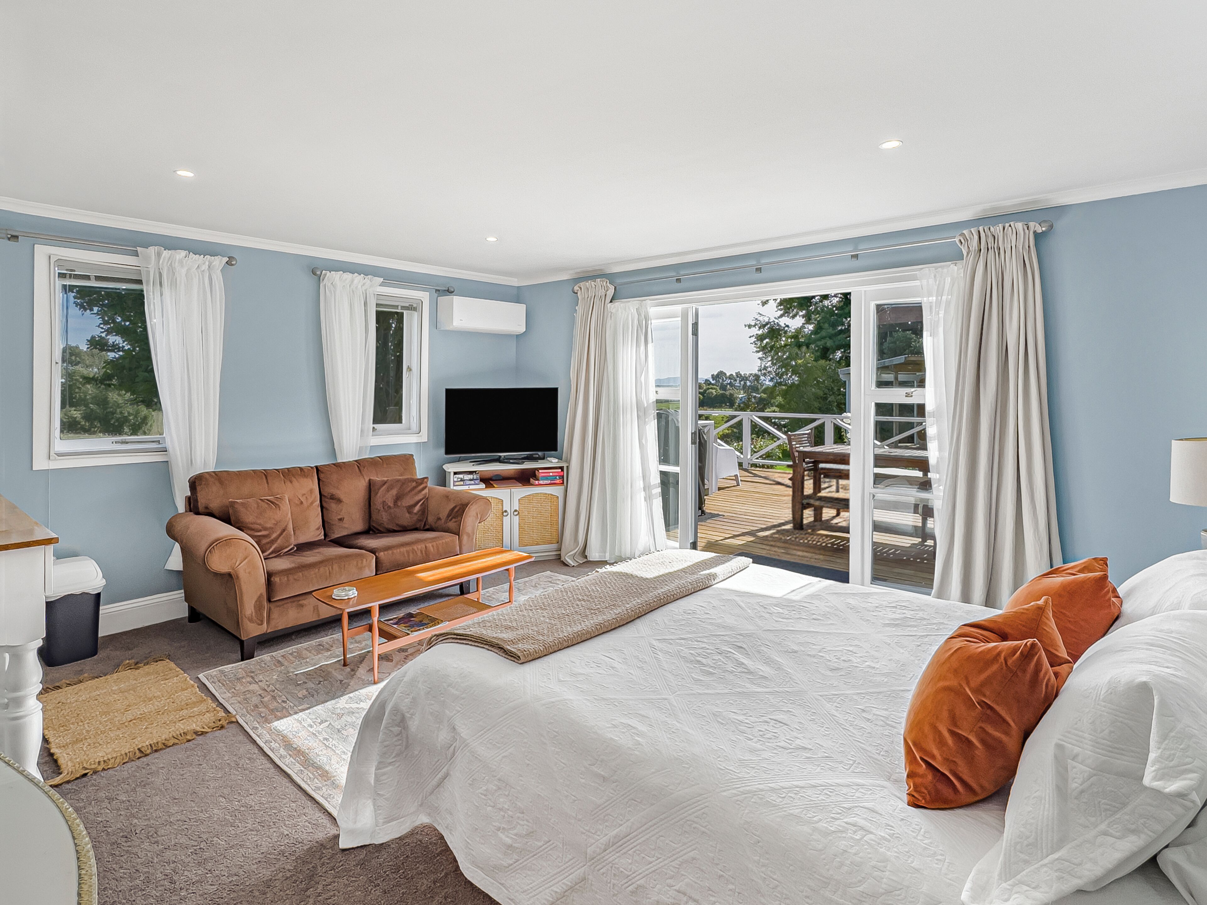 2 slaapkamers, een strijkplank/strijkijzer, gratis wifi, beddengoed