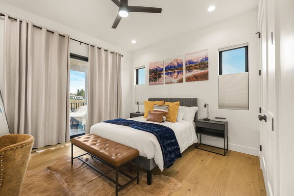 5 bedrooms, iron/ironing board, free WiFi, bed sheets