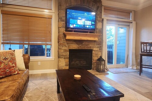 Condo Near Snowbasin, 2/2