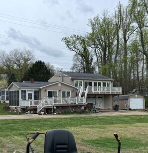 Exterior - The ShellHunter getaway at Fairview Beach.The perfect place to disconnect. (King George)